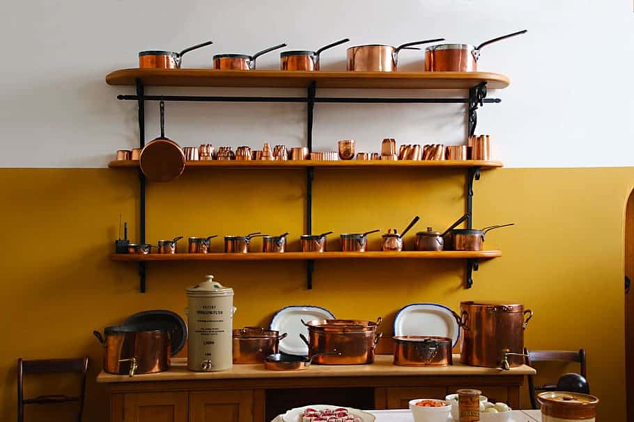 How to Line Kitchen Shelves