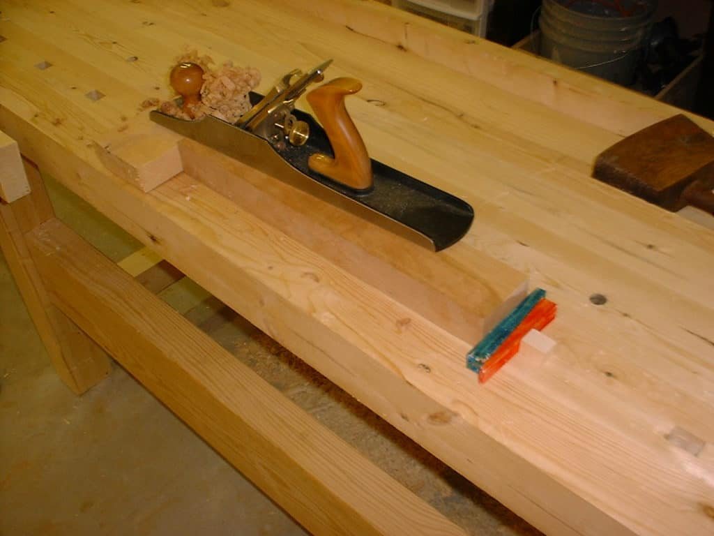 How to Build a Simple Workbench in Garage: 6 Easy Steps 2